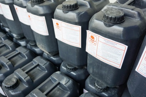 กรดไนตริก 68%